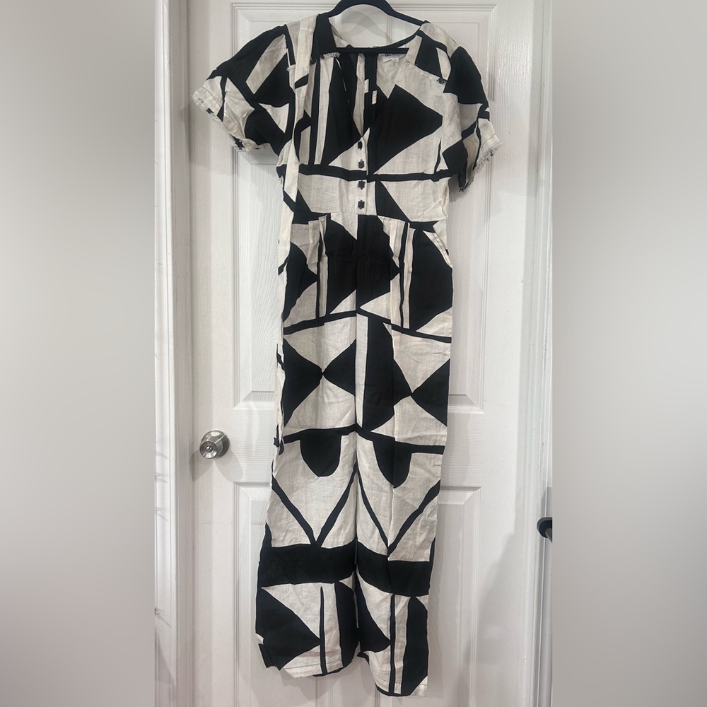 Bel Kazan White and Black short sleeve Jumpsuit